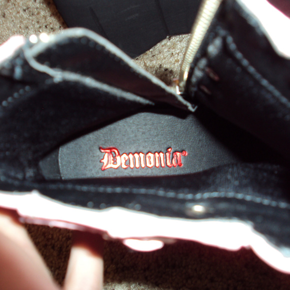 Pink punk boots - Picture 3 of 5